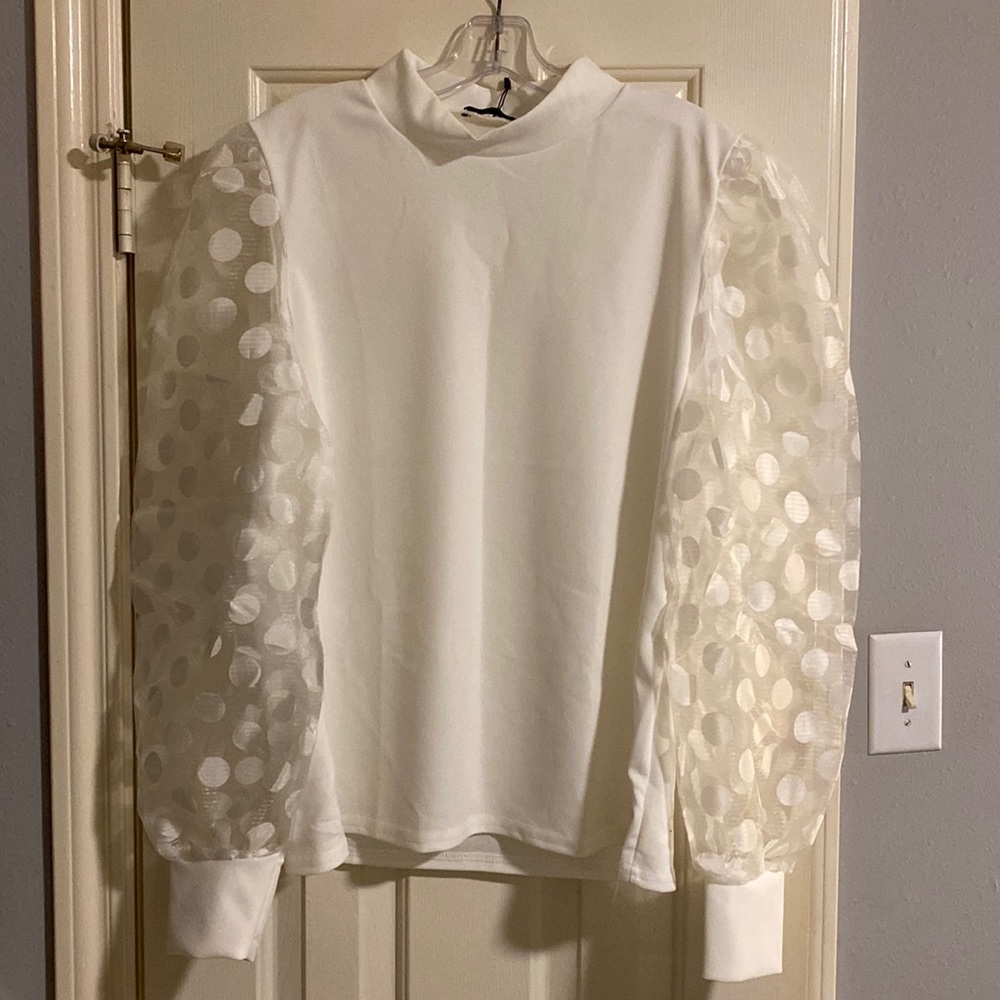 NWT - boohoo puff sleeve blouse